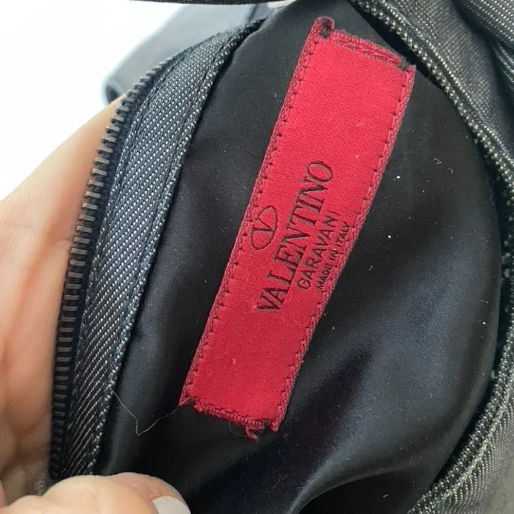 Valentino Garavani Gray Fabric Ruffle Hobo Bag /AZI